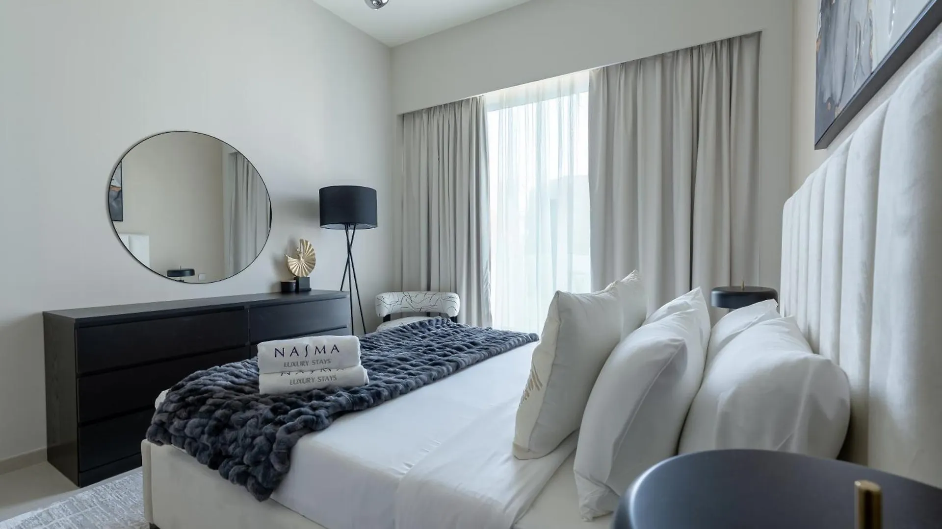 Nasma - Sky-High Chic Luxe 1-Br In Downtown Dubai Daire Birleşik Arap Emirlikleri