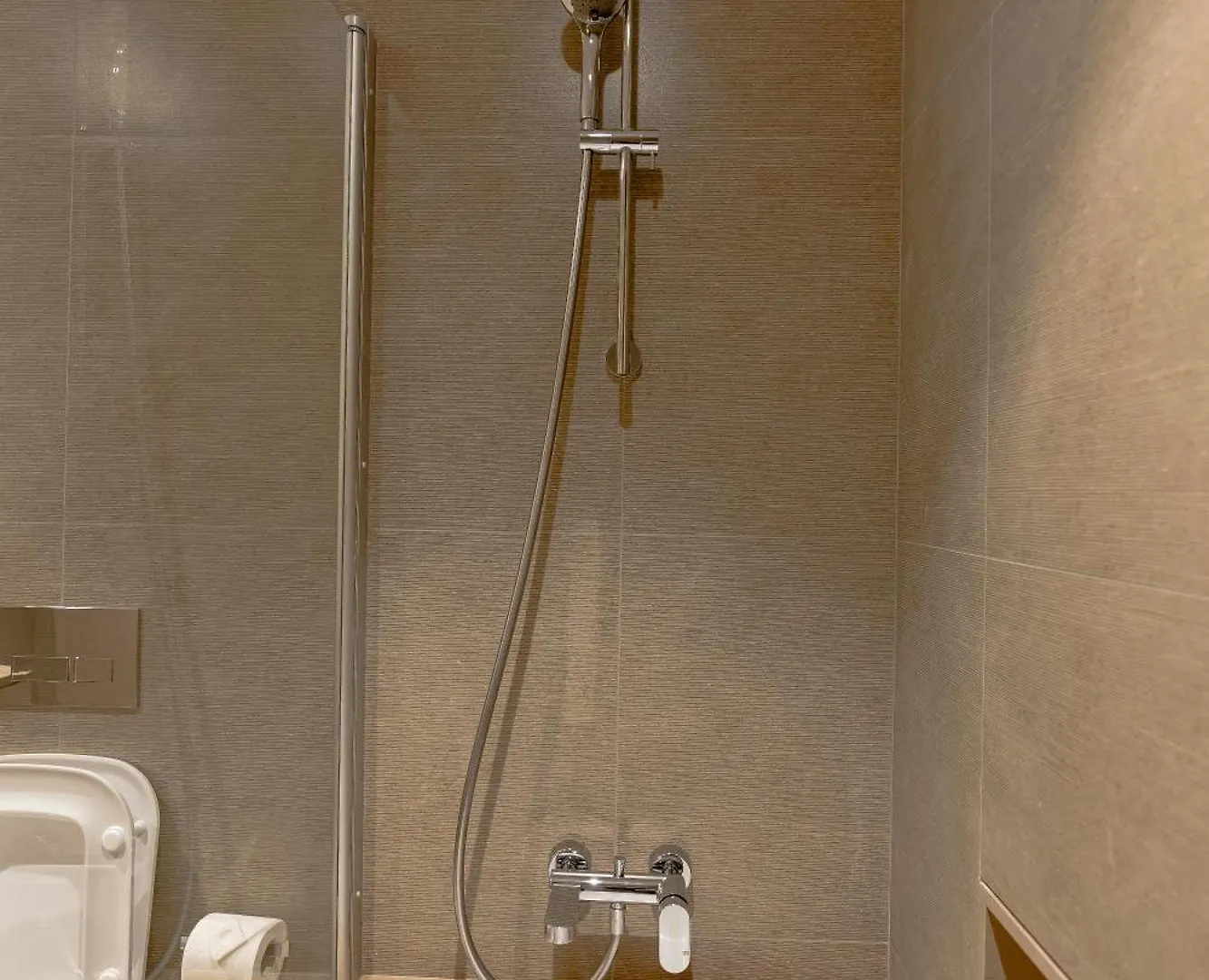 Nasma - Sky-High Chic Luxe 1-Br In Downtown Dubai Apartment