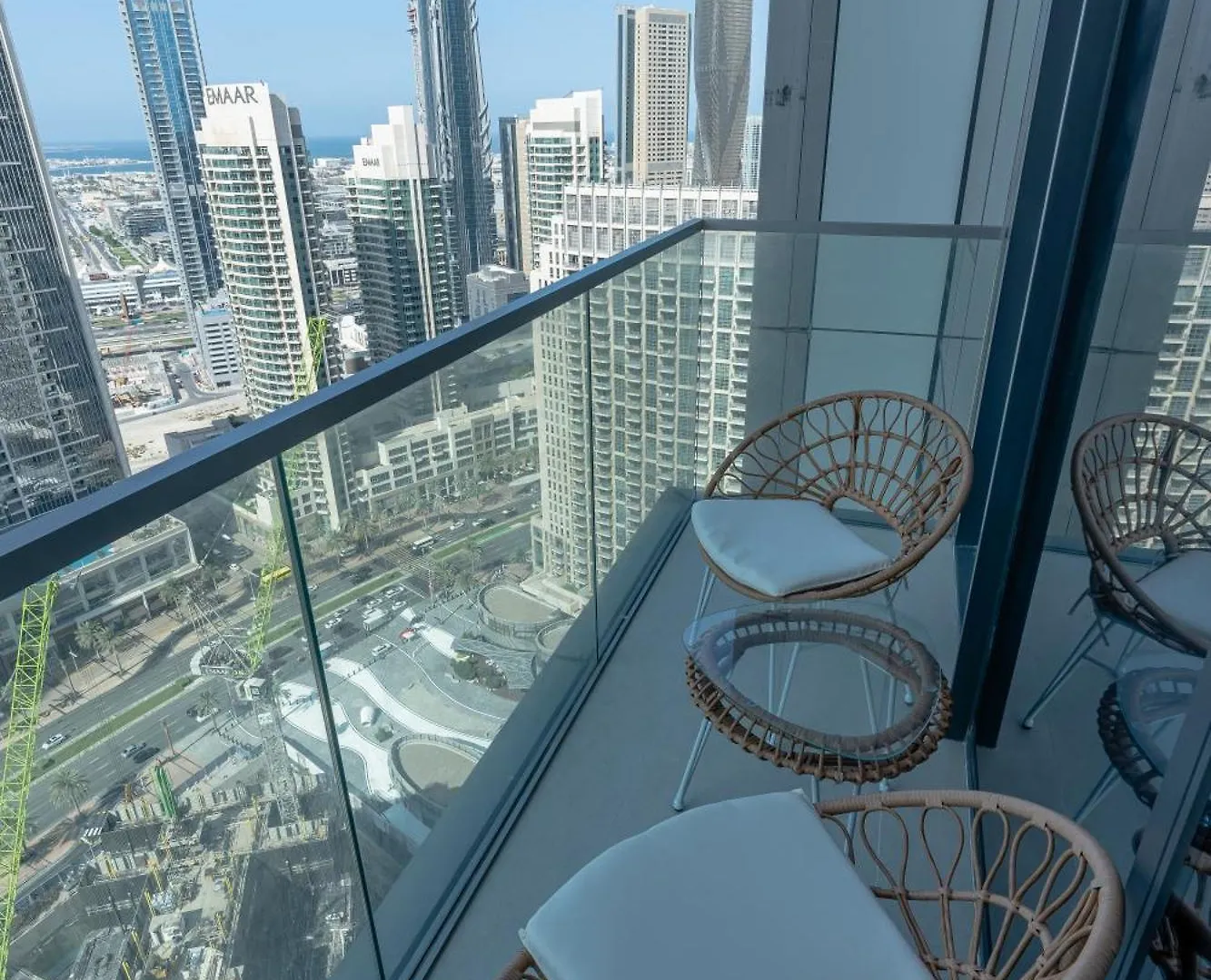 Nasma - Sky-High Chic Luxe 1-Br In Downtown Dubai Apartment 0*,  United Arab Emirates