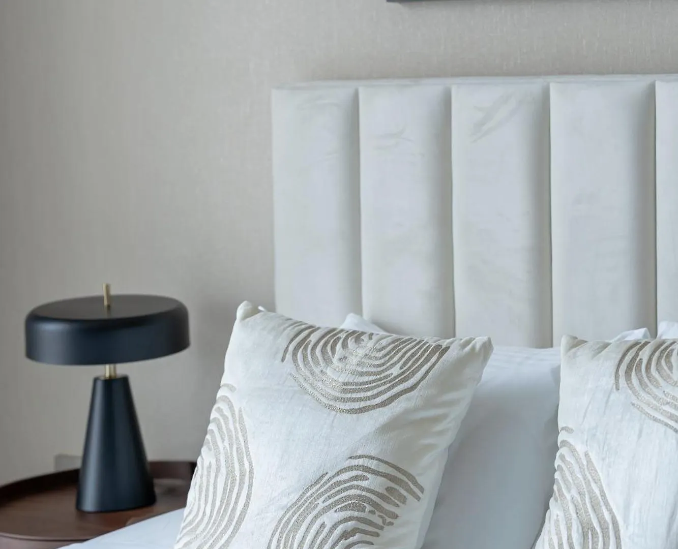 Nasma - Sky-High Chic Luxe 1-Br In Downtown Dubai Apartment