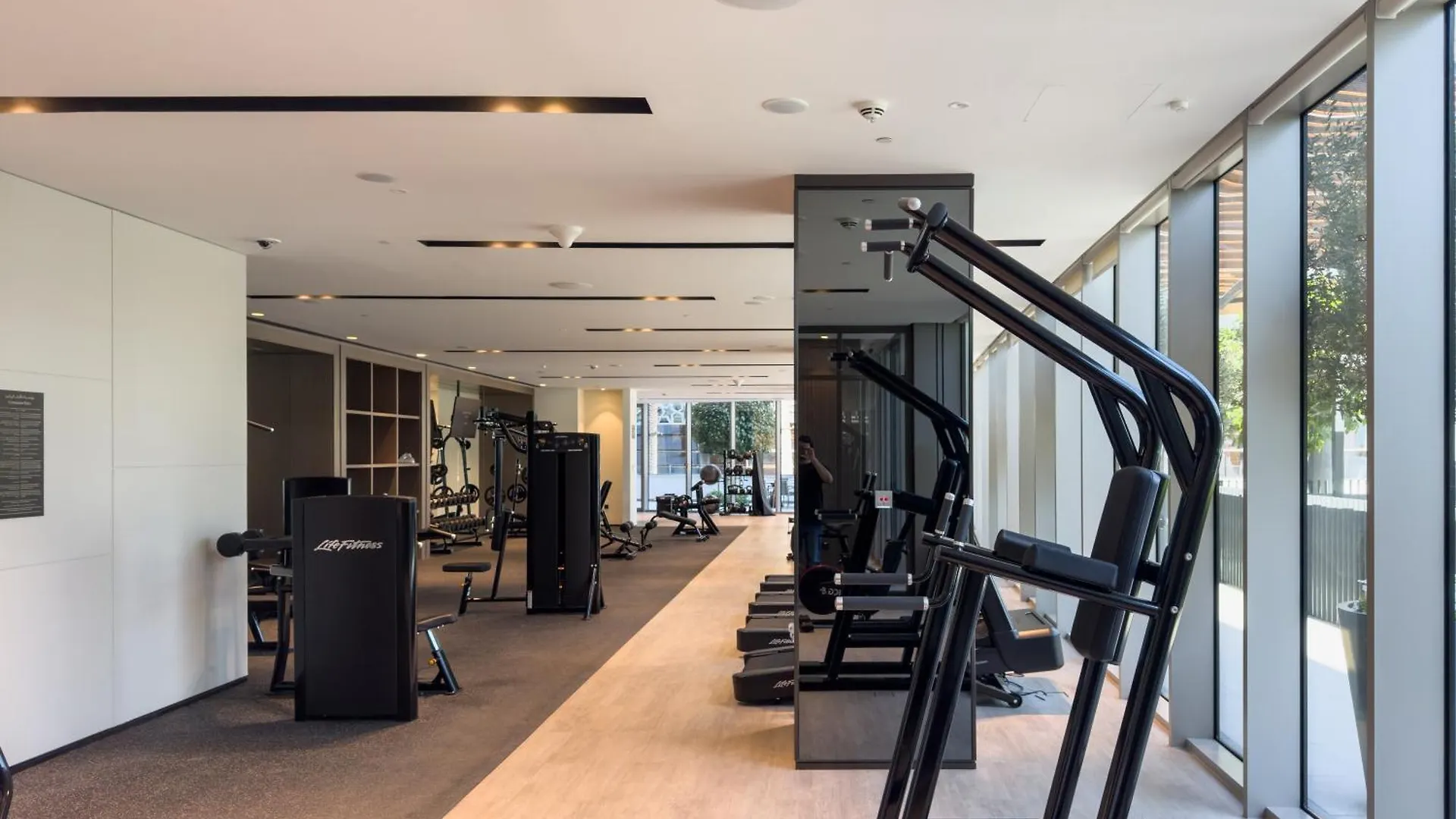 Nasma - Sky-High Chic Luxe 1-Br In Downtown Dubai Apartment